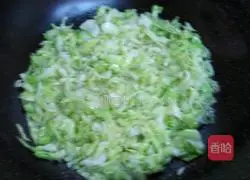 Illustration of how to make fried cabbage with shrimp skin 5