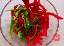 Illustration of how to make cold dragon fruit peel 4