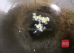 Illustration of how to stir-fry Shanghai greens 11