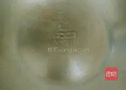 Illustration of how to stir-fry vermicelli with cabbage 3