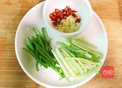 Sichuan - Recipe for Refreshing Peanut Buds 3