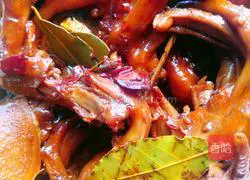 Illustration of how to make black pepper duck feet 5