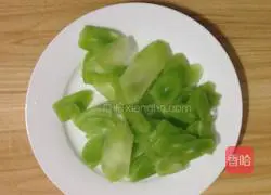 Illustration of how to make cold lettuce slices 1