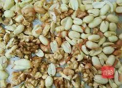 Illustration of how to make spinach with nuts 4