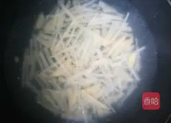 Illustration of how to make stir-fried shredded potatoes 4