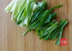 Illustration of how to make cold tiger vegetables 4