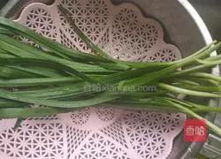 Illustration of how to make stir-fried dried tofu with leeks 3