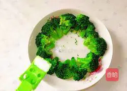 Illustration of how to make green trees and red flowers 6 