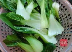 Illustration of how to make garlic rapeseed 3