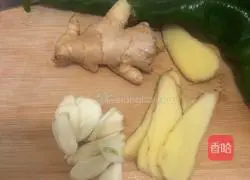 Illustration of how to pickle peppers and cucumbers with the same ingredients 1