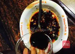 Illustration of how to make cold seaweed 5