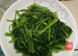 Illustration of how to make stir-fried water spinach 5