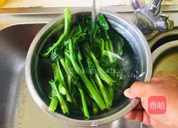 Illustration of how to make garlic cabbage 2