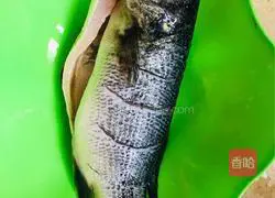 Steamed seabass Illustration of how to do it 1