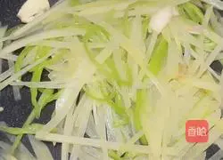 Illustration of how to make spicy and sour potato shreds 5