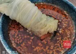 Illustration of how to make vegetable rolls 12