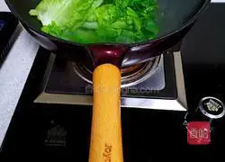 Illustration of how to cook garlic lettuce 4