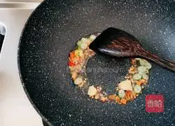 Illustration of how to stir-fry zucchini with chopped pepper 3