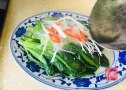 Illustration of how to make garlic-flavored boiled cabbage heart 7