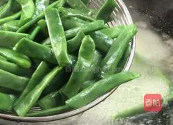 Illustration of how to make stir-fried green beans (oil-free weight loss version) 5