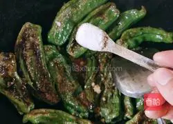 Tiger skin green pepper recipe illustration 6