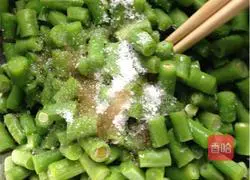 Illustration of how to make cold cowpeas 6