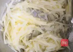 Illustration of how to make cool potato shreds 5