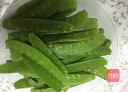 How to make fried snow peas Illustration 1