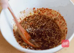 Eggplant is a frequent fixture in home-cooked dishes.Today I will introduce a way to relieve the heat - how to mix eggplant strips Illustration 10