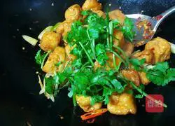 Illustration of braised tofu puffs 11