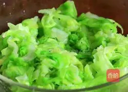 Illustration of how to make cold kohlrabi 4