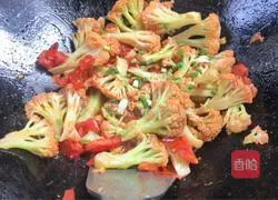 Illustration of how to cook cauliflower with tomatoes 13