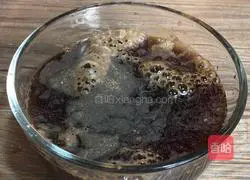 Illustration of how to stir-fry green pepper and dried beans 5