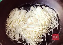 Illustration of how to make enoki mushrooms with soy sauce 4