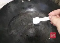 Illustration of how to make fried lotus root slices 3