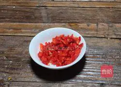 Illustration of how to make garlic and green peppers 4