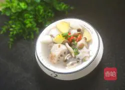 Illustration of how to make crab-flavored mushroom and vegetable soup 1
