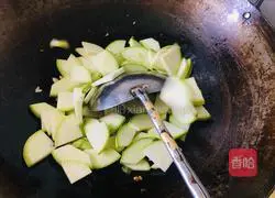 Illustration of how to make braised zucchini in sauce 5