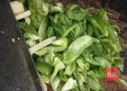 Illustration of how to cook potatoes and green peppers 2