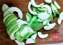 Stir-fried zucchini# Summer Refreshing Light Food# Recipe Illustration 5