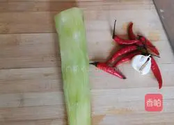 Illustration of the simplest way to make cold lettuce 1