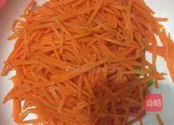 Illustration of how to stir-fry dry silk 10