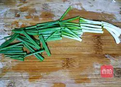 Illustration of how to mix onions with fungus 3