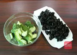 Illustration of original mustard salad with cucumber, fungus and fungus 3