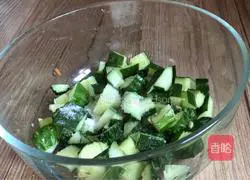 Illustration of how to make fungus and cucumber 3