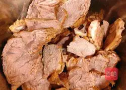 Illustration of how to make cold beef 1