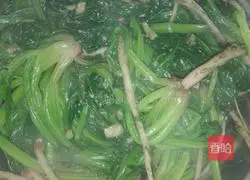 Garlic Spinach Recipe Illustration 7