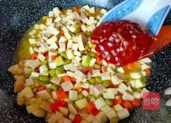 Illustration of how to stir-fry diced edamame seeds 10