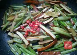 Illustration of how to make dried celery 9