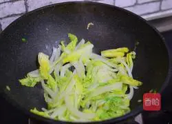 Illustration of how to make stir-fried baby cabbage 6